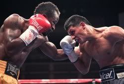 Abner Mares’ decision victory over Joseph Agbeko in Showtime ...
