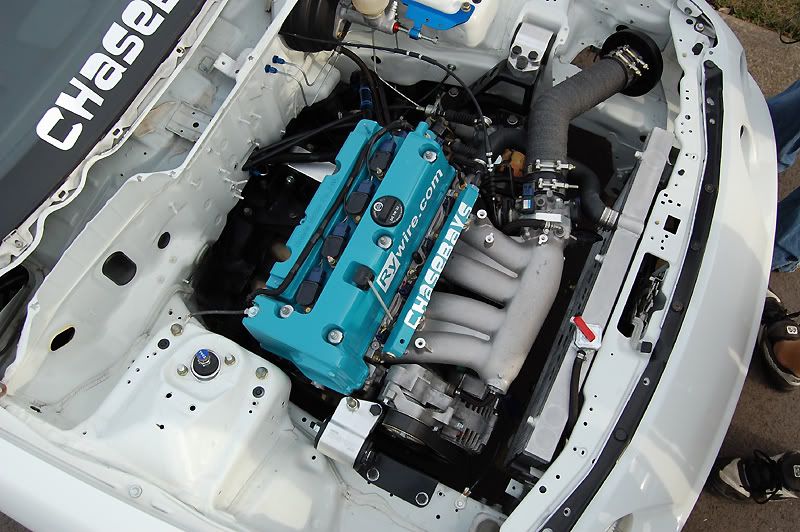 Picture request White Integra with wiretucked/shaved bay K20. Honda