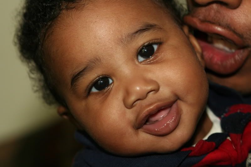 IMAGE: http://i86.photobucket.com/albums/k114/LovellaJ/IMG_0647.jpg