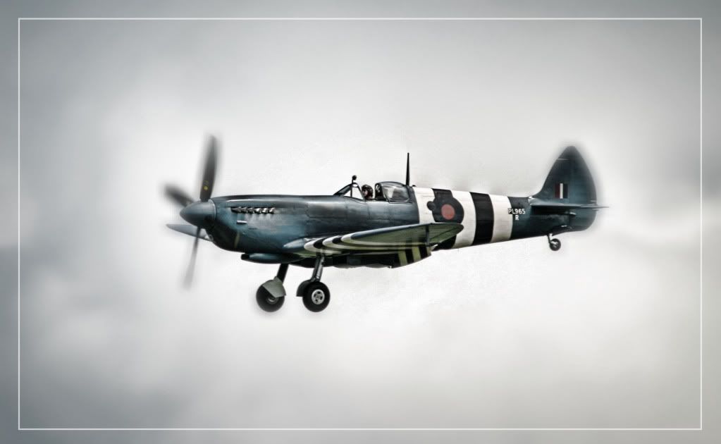 SPITFIREFLYING.jpg
