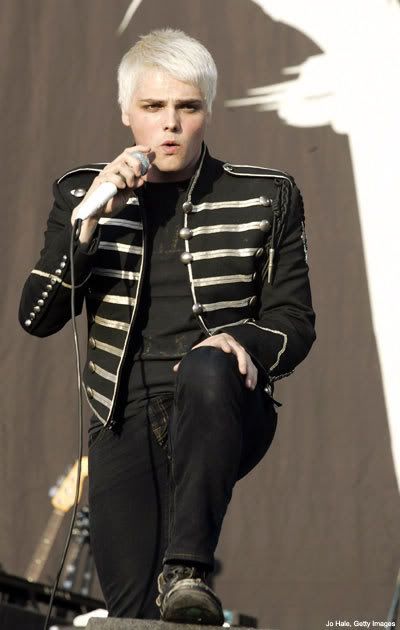 gerard-way-blonde-082806.jpg picture by lemonaid5087 gerard-way-blonde-082806.jpg picture by lemonaid5087