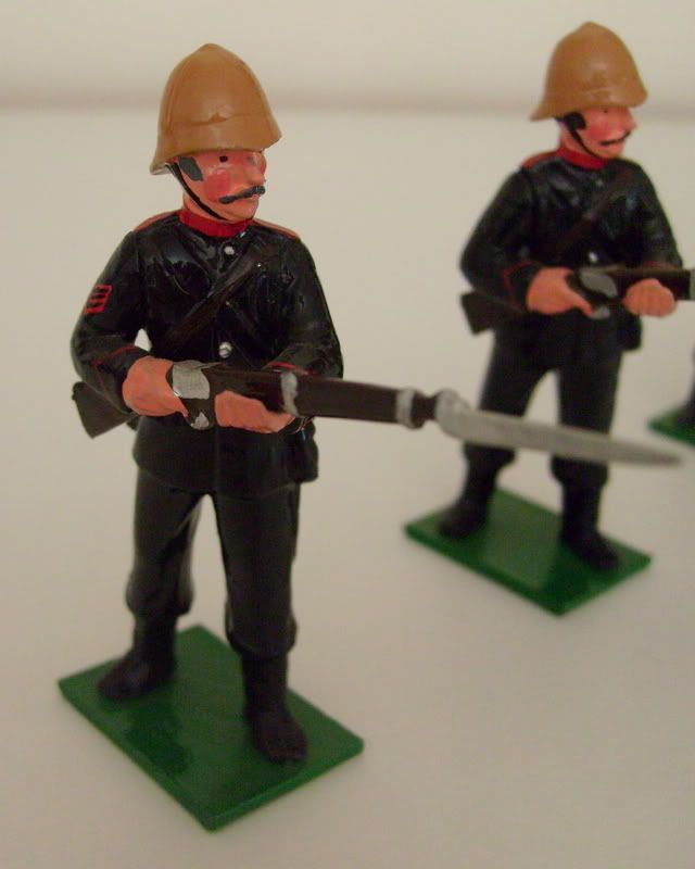 ZULUWAR-60THRIFLES-CLOSEUP.jpg