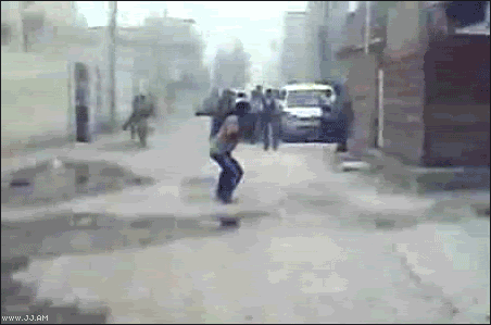 http://i86.photobucket.com/albums/k92/Adreanline406/Insurgent_RPG_Fail-MoveThenFireKTHX.gif